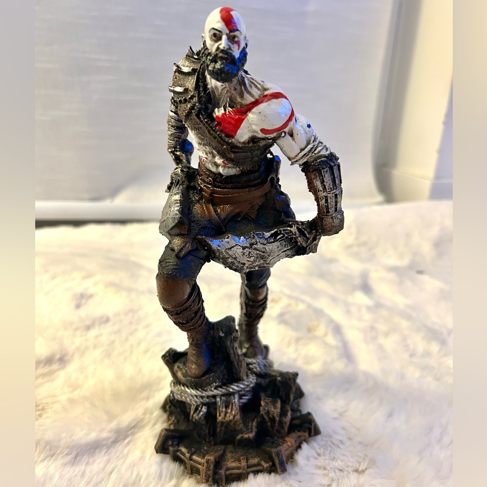 Kratos Collectible Figure – God of War | Highly Detailed & Epic Pose
